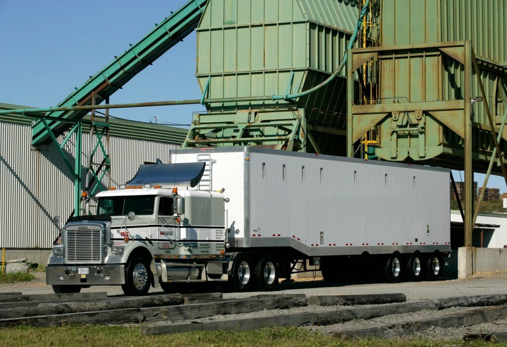 Manac Chip Van (Semi Drop)